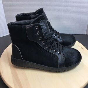 Pajar Cañada Women's Black Leather Fur Lace Up Ankle Boots Size  (7-7.5)